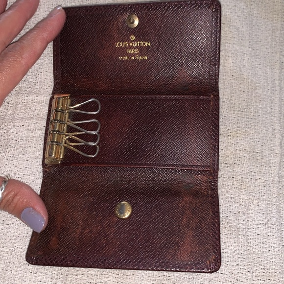 LV Authentic Key holder - Picture 8 of 13
